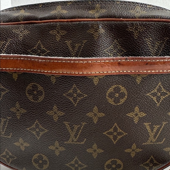 Louis Vuitton Monogram Jeune Fille Crossbody
Date code not visible - Picture 6 of 15
